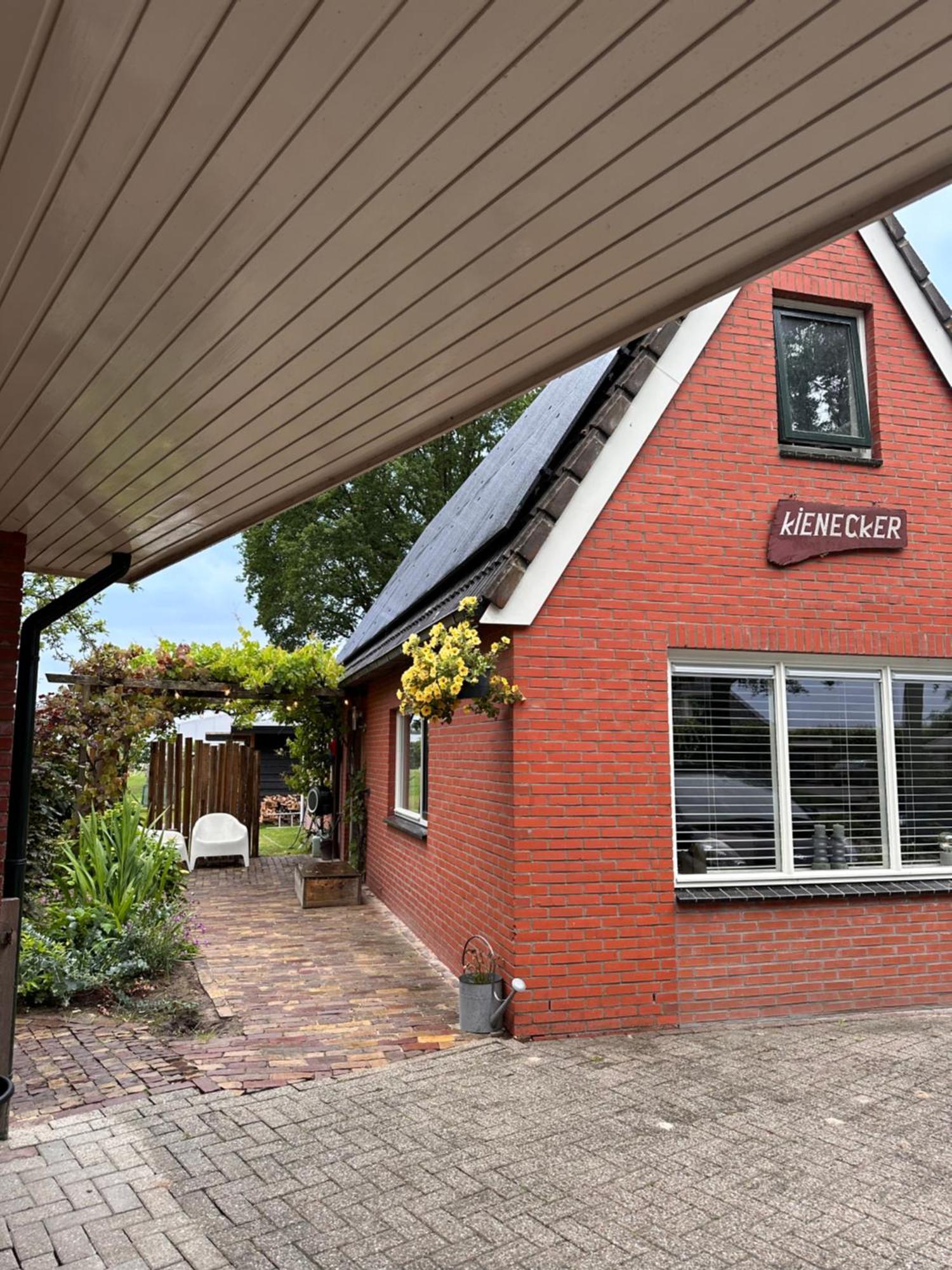 B&B Het Kleine Huisje Емен Екстериор снимка
